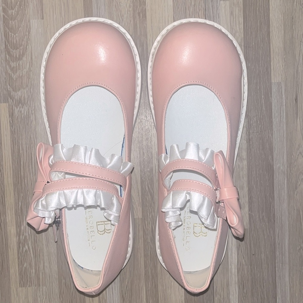 Dress up shoes. Light Pink. Size 8.